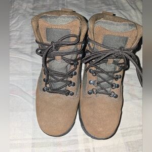 Rugged Outback Size 8 Hiking Boots, Good Condition